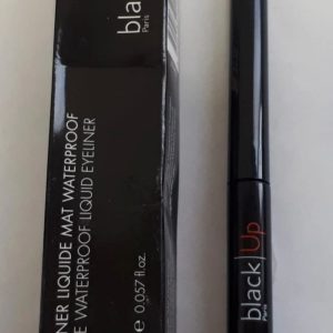BLACK UP  EYELINER